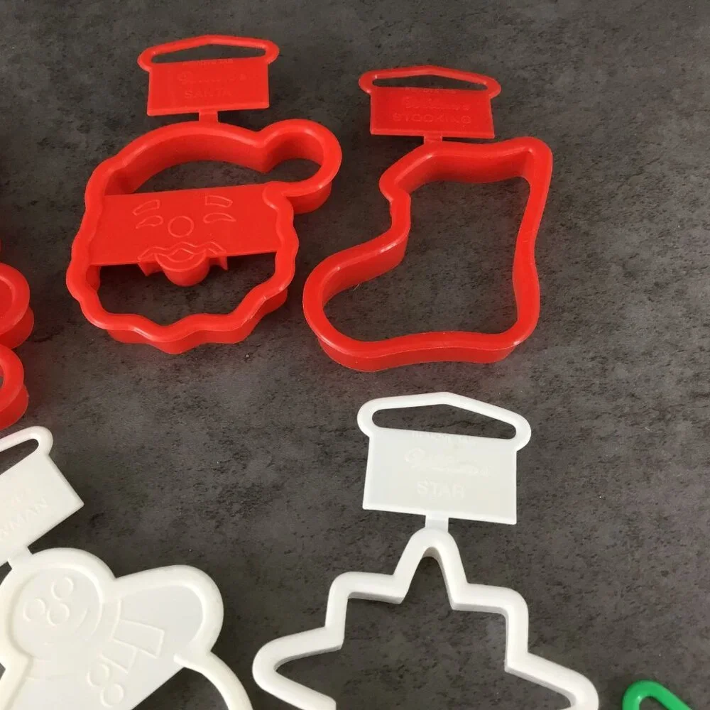 Wilton Mini Christmas Cookie Cutters Set Of 7 Plastic Shapes Bear Santa Tree Sno